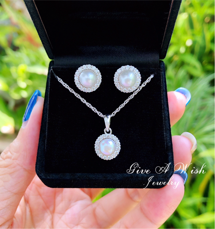 Classic Pearl Set