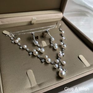 Queenly Pearl Set